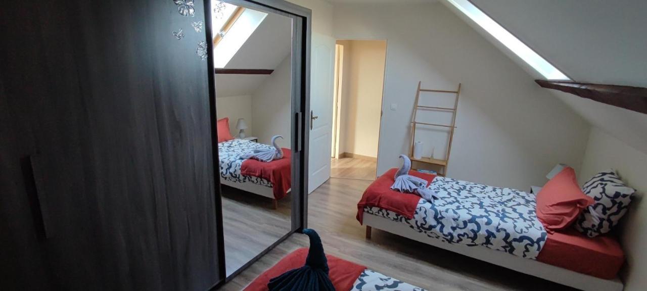 Au Pied Du Chateau 2 Bellegarde-du-Loiret Bilik gambar