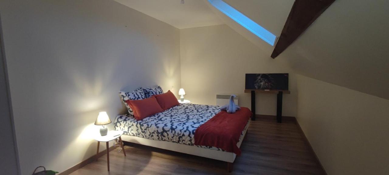 Au Pied Du Chateau 2 Bellegarde-du-Loiret Bilik gambar